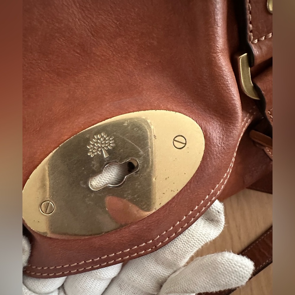 Mulberry Alexa Oak Soft Buffalo Leather Satchel - Picture 5 of 15